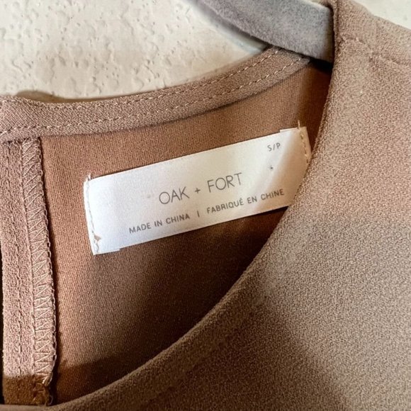 Oak + Fort Shift Dress Small Belted Flare Flutter Short Sleeve Tan Bohemian Flaw - Picture 6 of 9